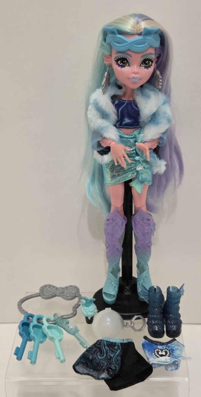 Monster High G3 Skulltimate Fearidescent Lagoona Doll without Locker